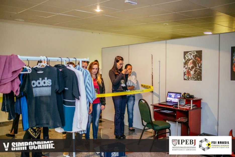 V SIMPOCRIME