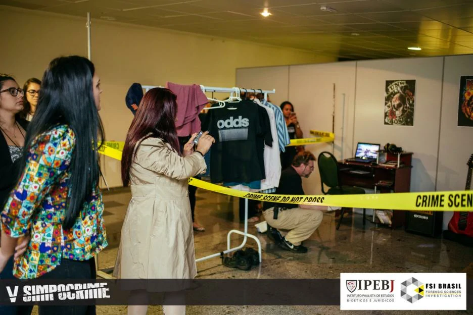 V SIMPOCRIME