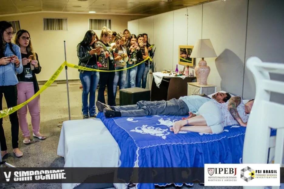 V SIMPOCRIME